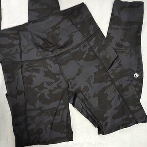 Lululemon Camo Blue Black Leggings Size 6